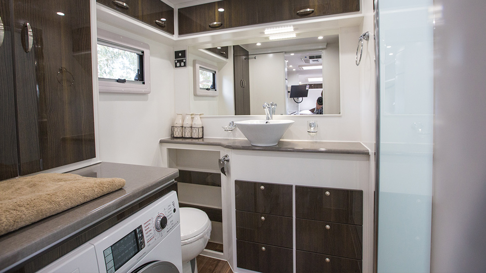 Luxury Caravan pic 9